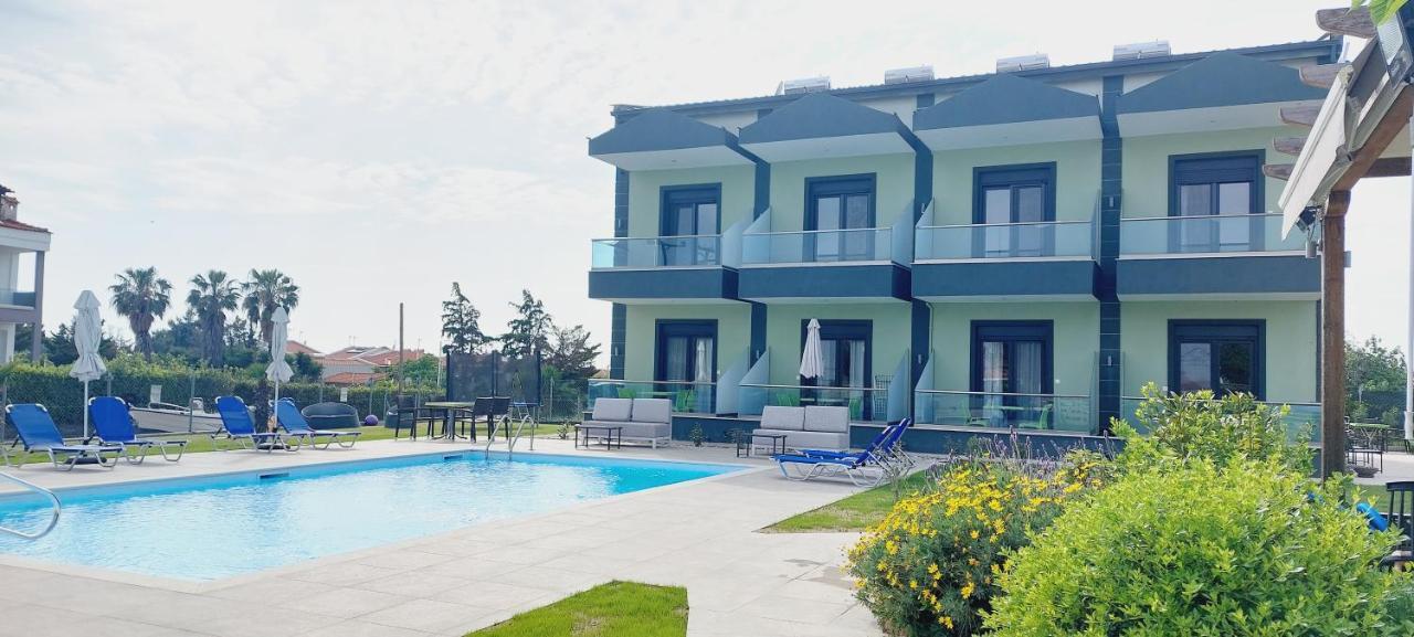 Paramithi Luxury Apartments Νικήτη Εξωτερικό φωτογραφία