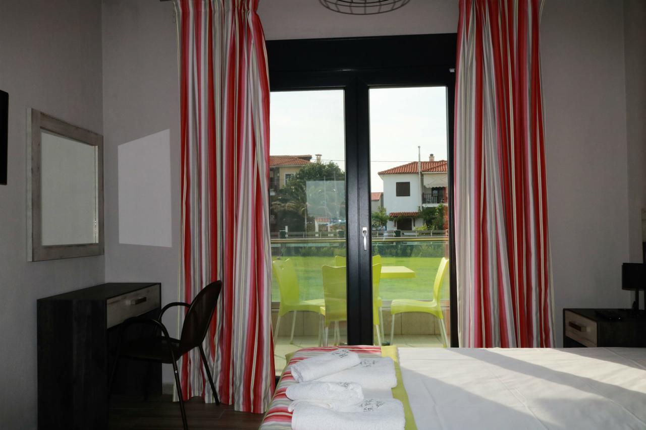 Paramithi Luxury Apartments Νικήτη Εξωτερικό φωτογραφία